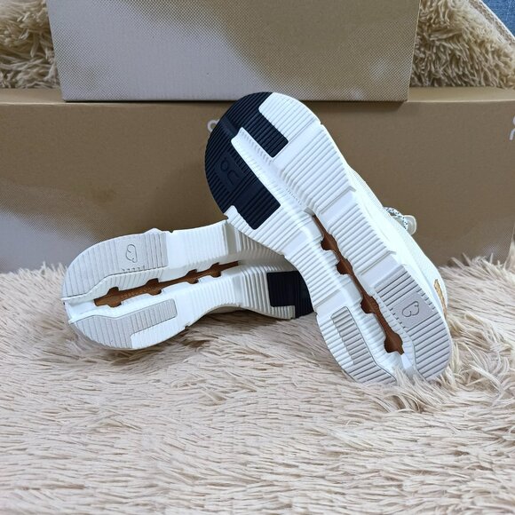 On Cloudnova White Pearl Running Shoes Womens Sneaker - Picture 3 of 5